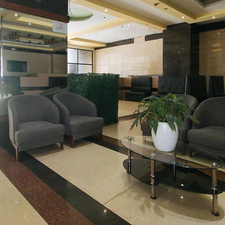 Reddoorz At Winter Hotel Araneta Ciudad Quezon Exterior foto