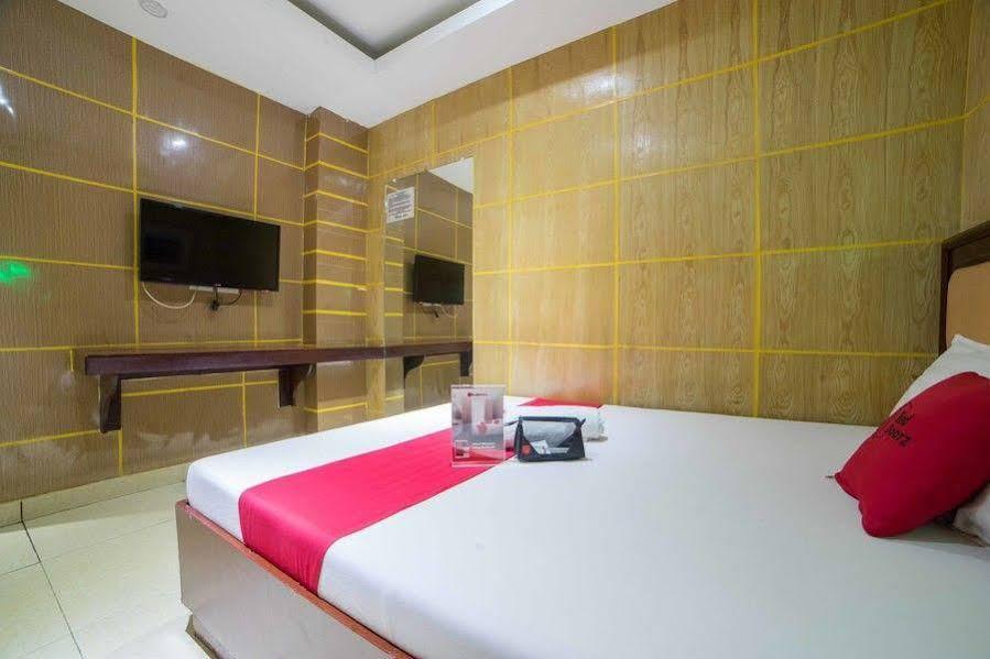 Reddoorz At Winter Hotel Araneta Ciudad Quezon Exterior foto